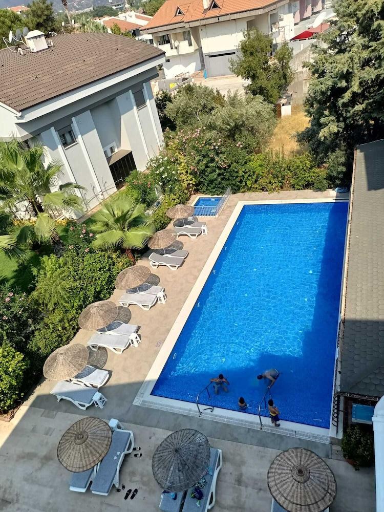 Navy Hotel イチュメレール エクステリア 写真